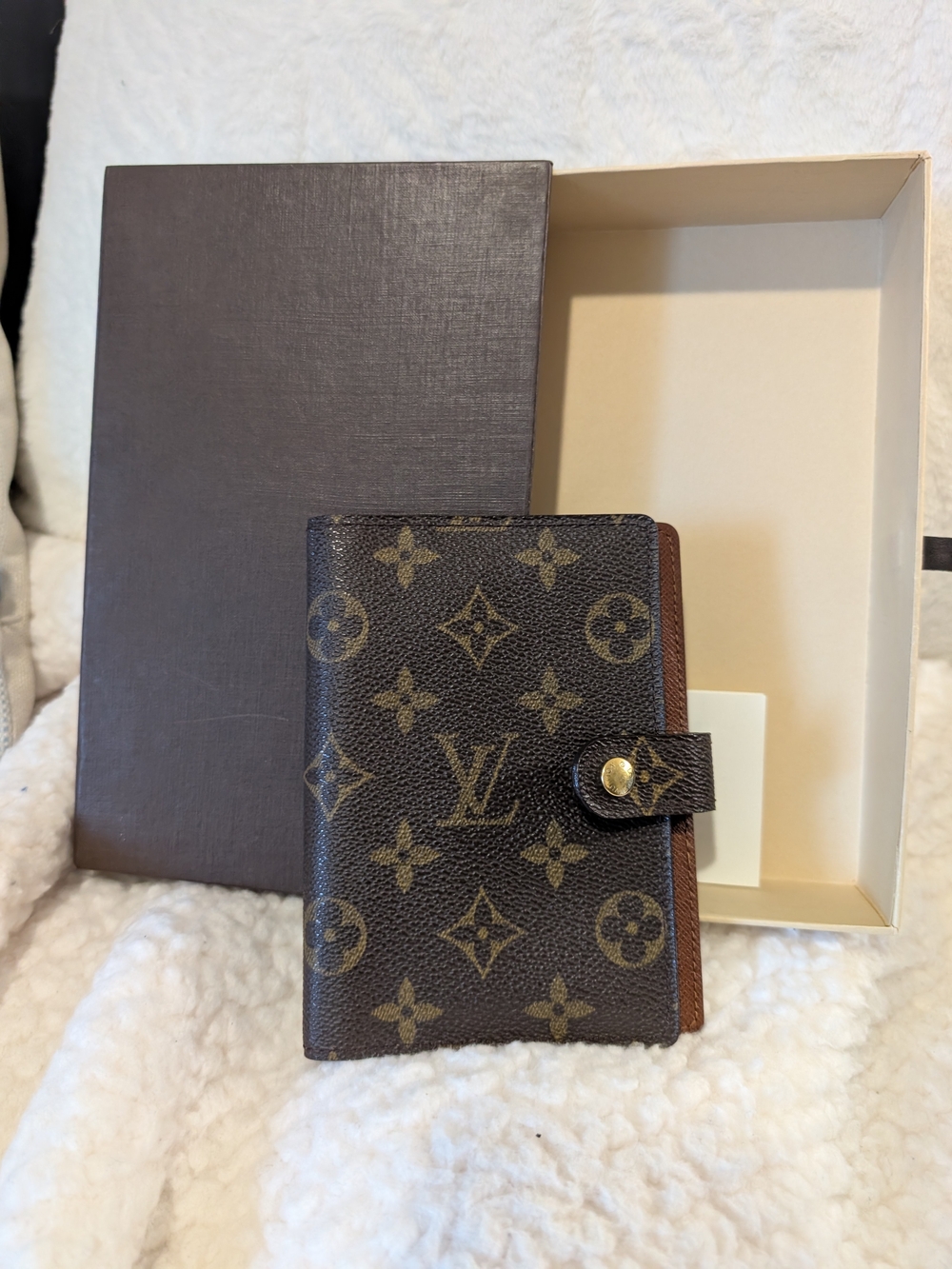 Louis Vuitton Monogram Brown Canvas Agenda/Passport Holder